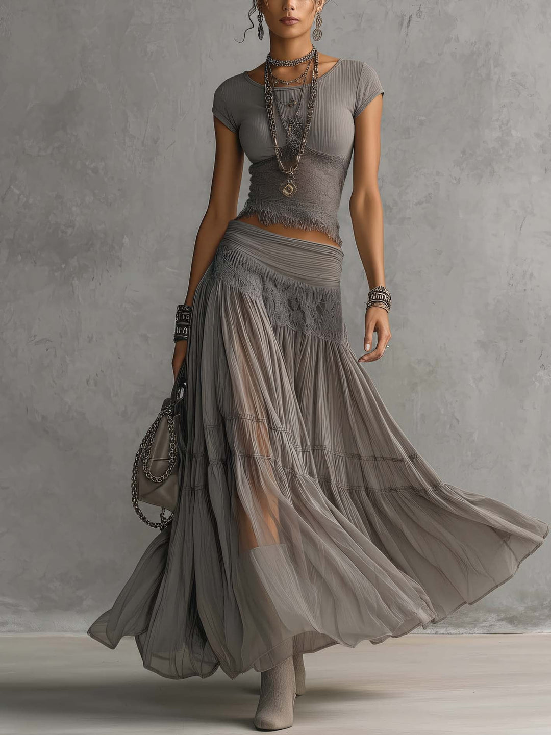 Geneva · Set Consisting of a Top with Black Lace Panels and a Maxi Pleated Skirt