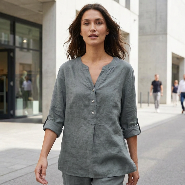 RAVENNA – Women's Oversized Blouse with a V-neck and Buttons