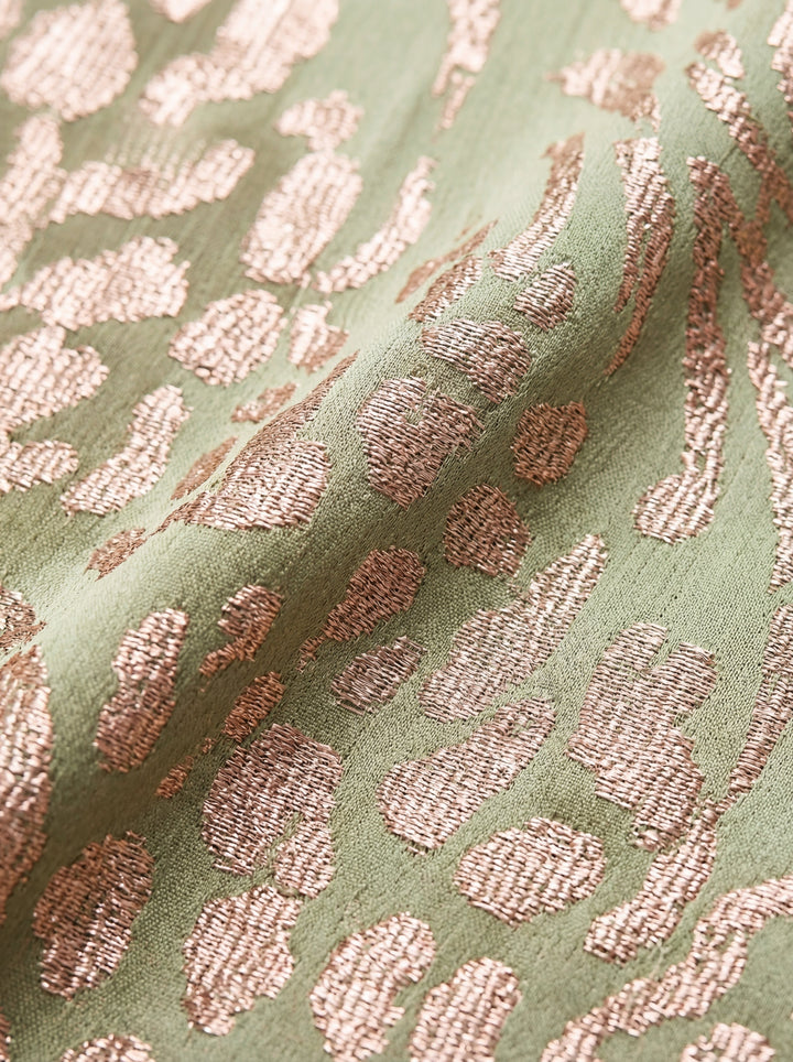 Giulia – An elegant dress made from a light, flowing fabric