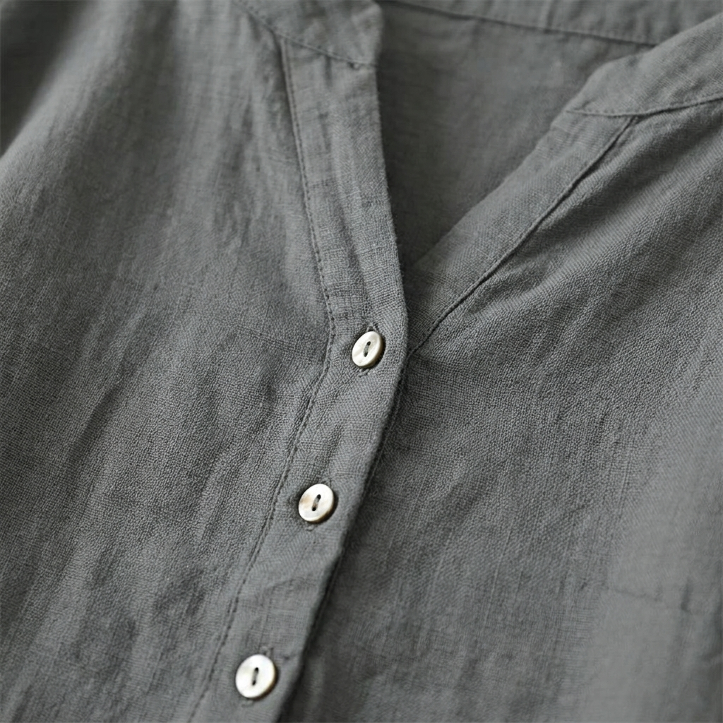 RAVENNA – Women's Oversized Blouse with a V-neck and Buttons