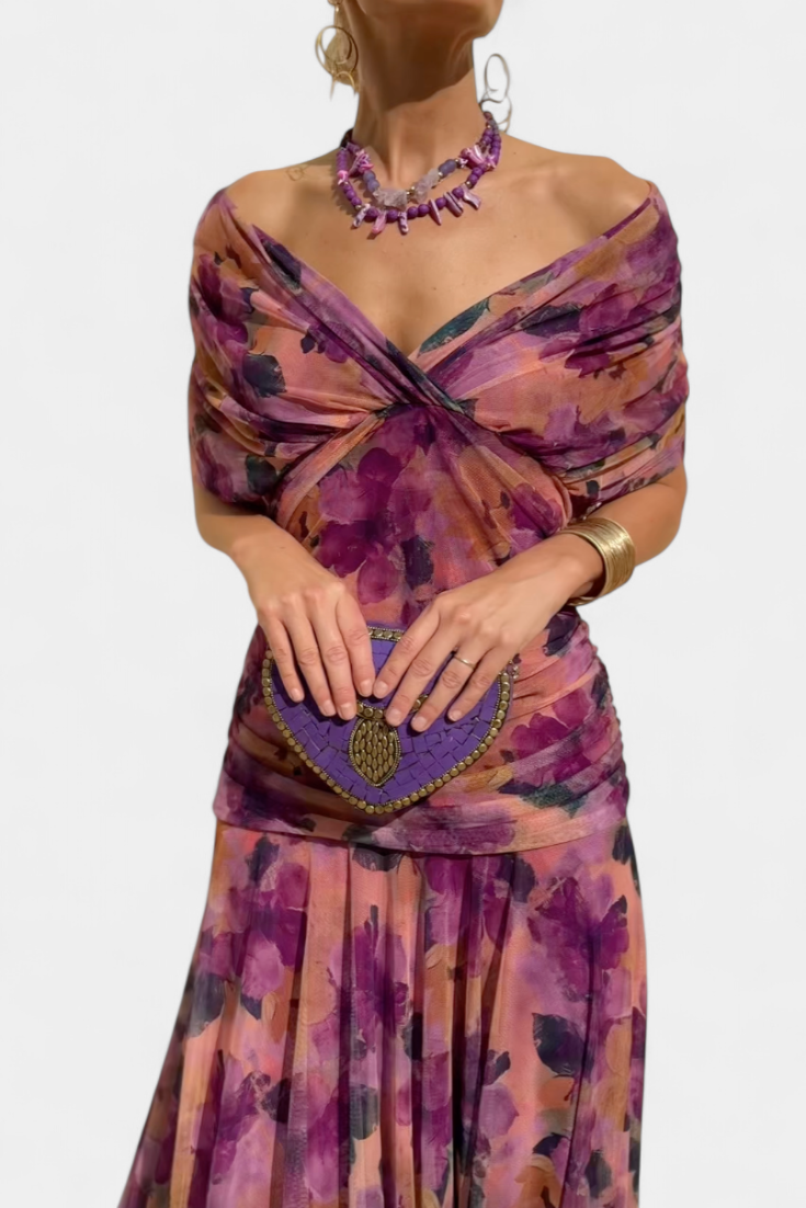 LALUNA | Elegant Dress With V-Neckline