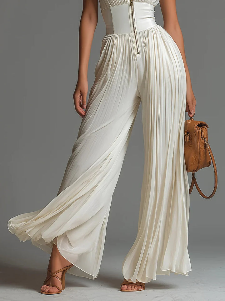 Vittoria · Black Jumpsuit with V-Neck, Sleeveless Design, Zip, Pleated Waist and Wide-Leg Trousers