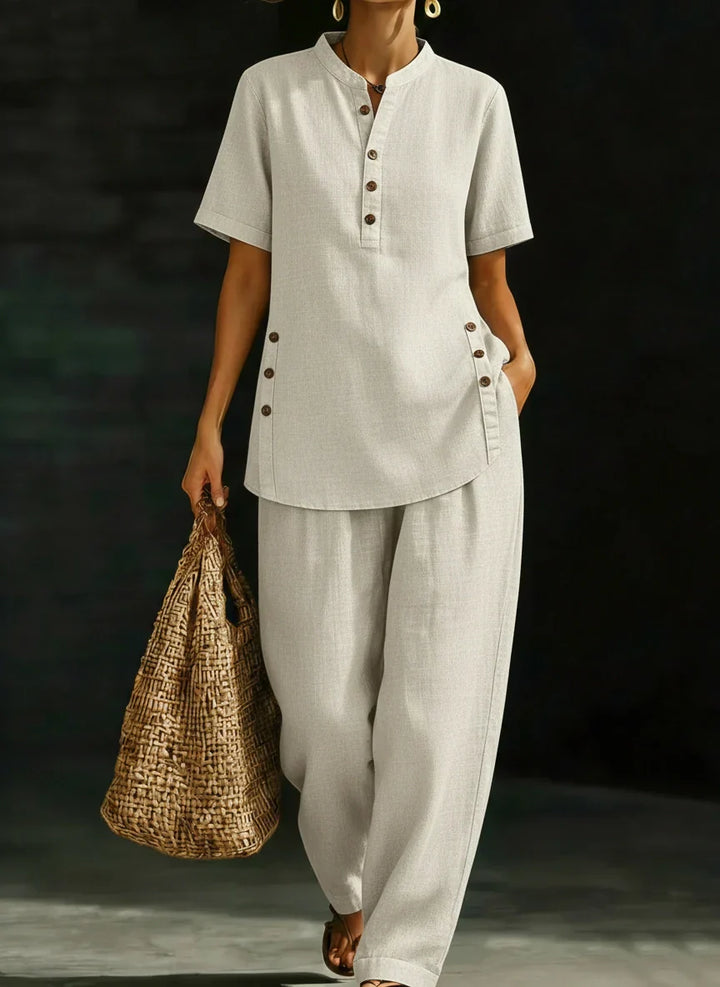 Serena | Classic set with button details